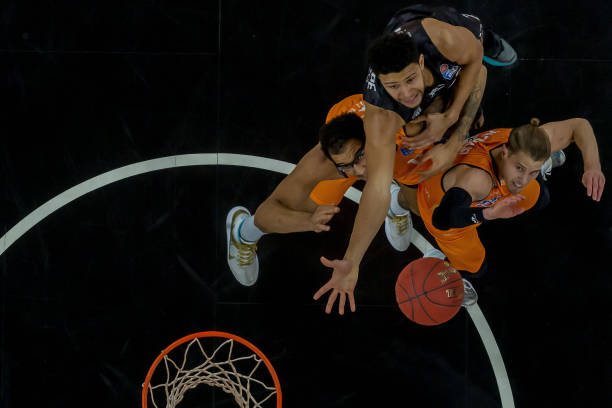 仅标志着他 仅标志着他