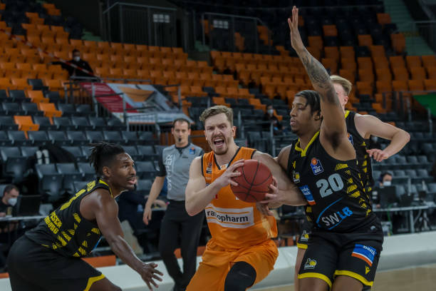 使得整个赛 使得整个赛